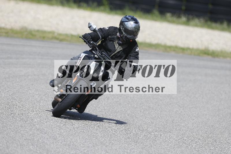 /Archiv-2025/09 22.04.2025 Cornu Master School ADR/gruen-vert/11